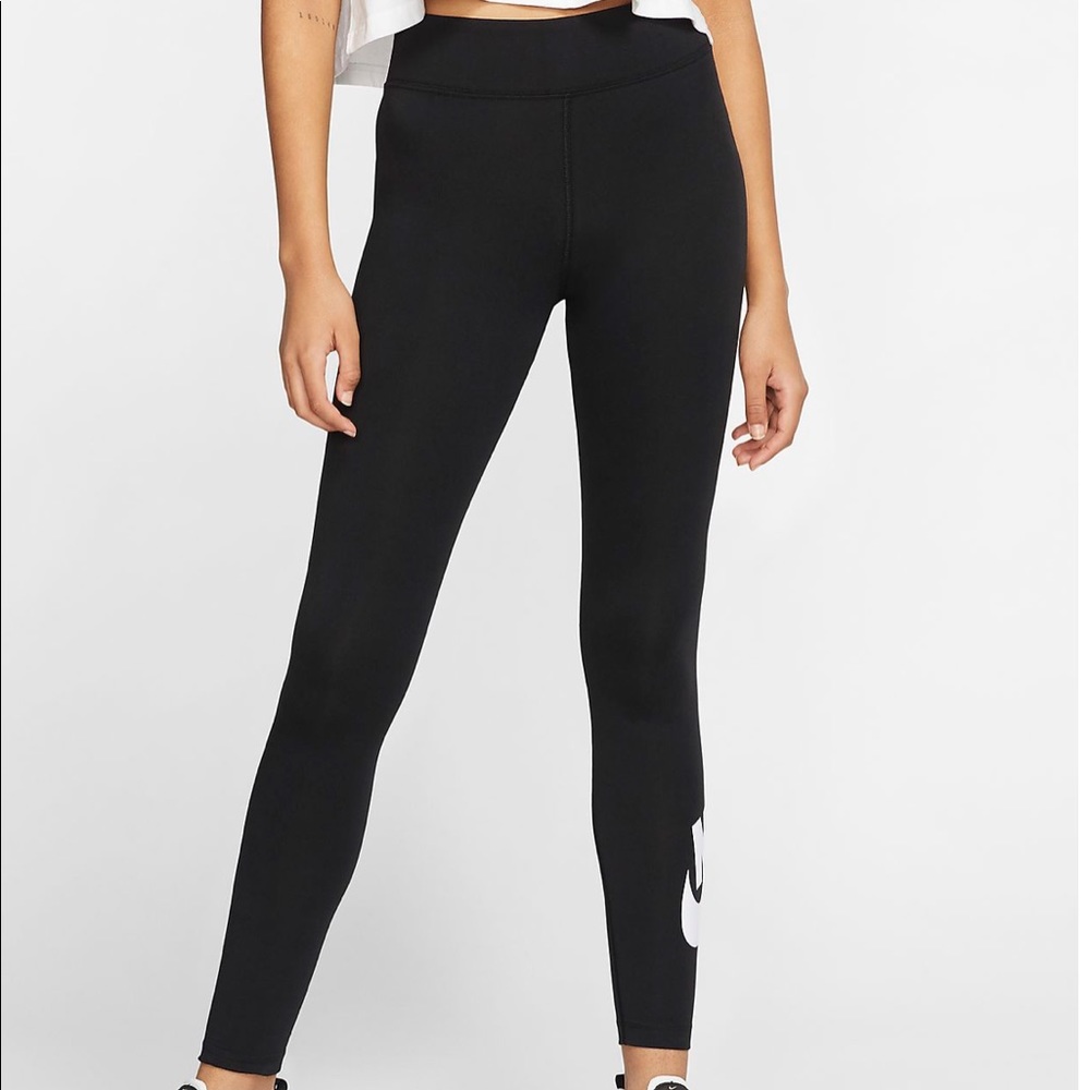 Nike Sportswear Logo Leggings